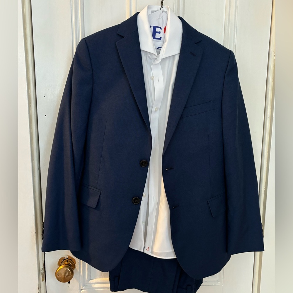 Ralph Lauren Boys suit. Size 14 blazer. Size 12 pants